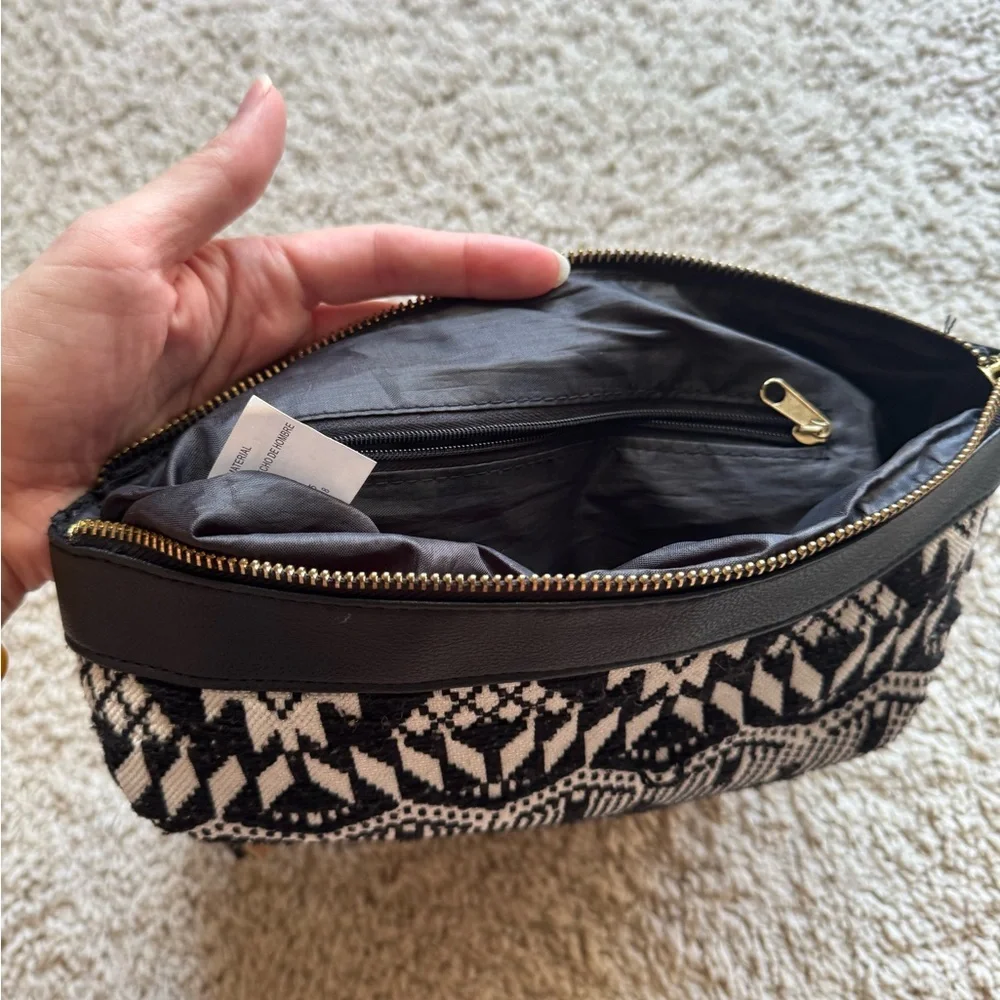 Black and White Patterned Clutch Purse with Pink Tassel Accent for Women EUC